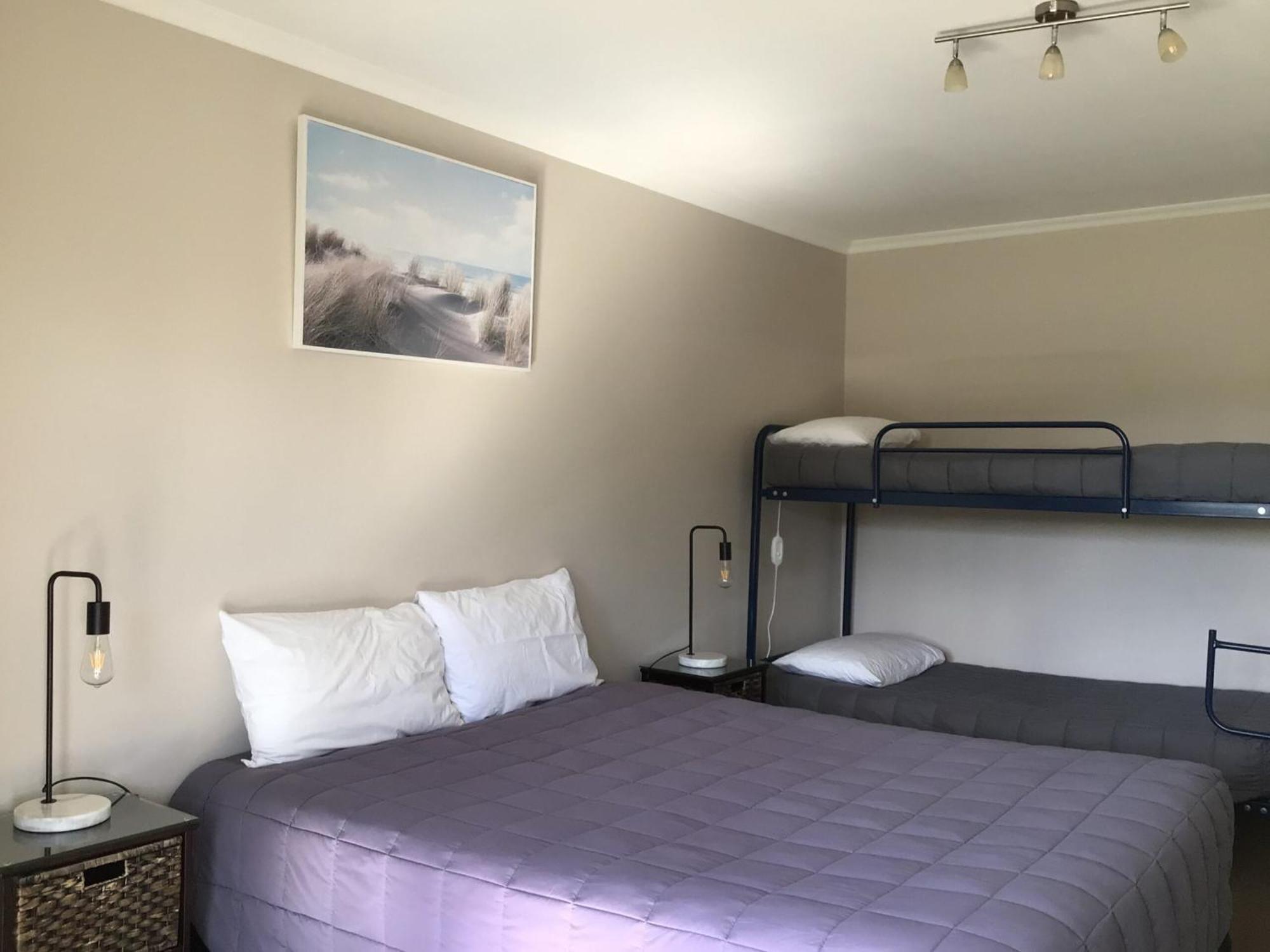 Fiordland Great Views Holiday Park Te Anau Exterior photo