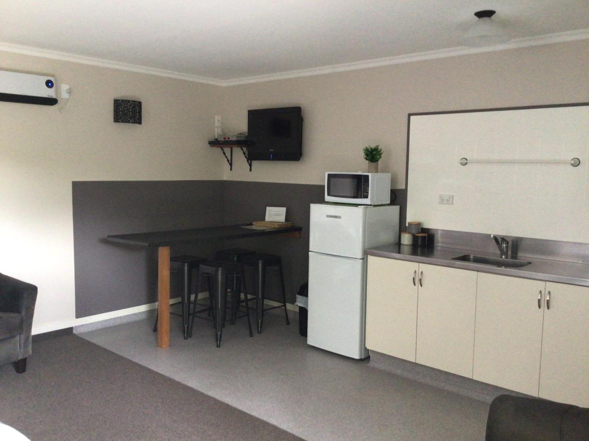 Fiordland Great Views Holiday Park Te Anau Exterior photo
