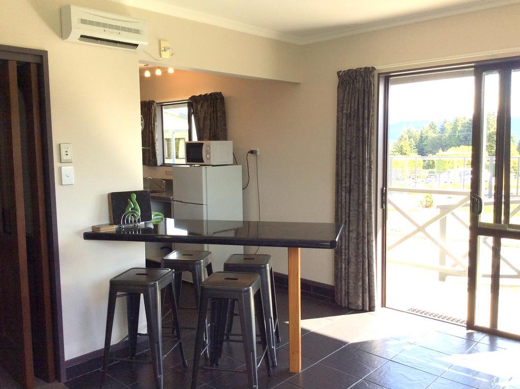 Fiordland Great Views Holiday Park Te Anau Exterior photo
