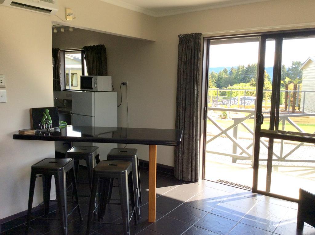 Fiordland Great Views Holiday Park Te Anau Exterior photo