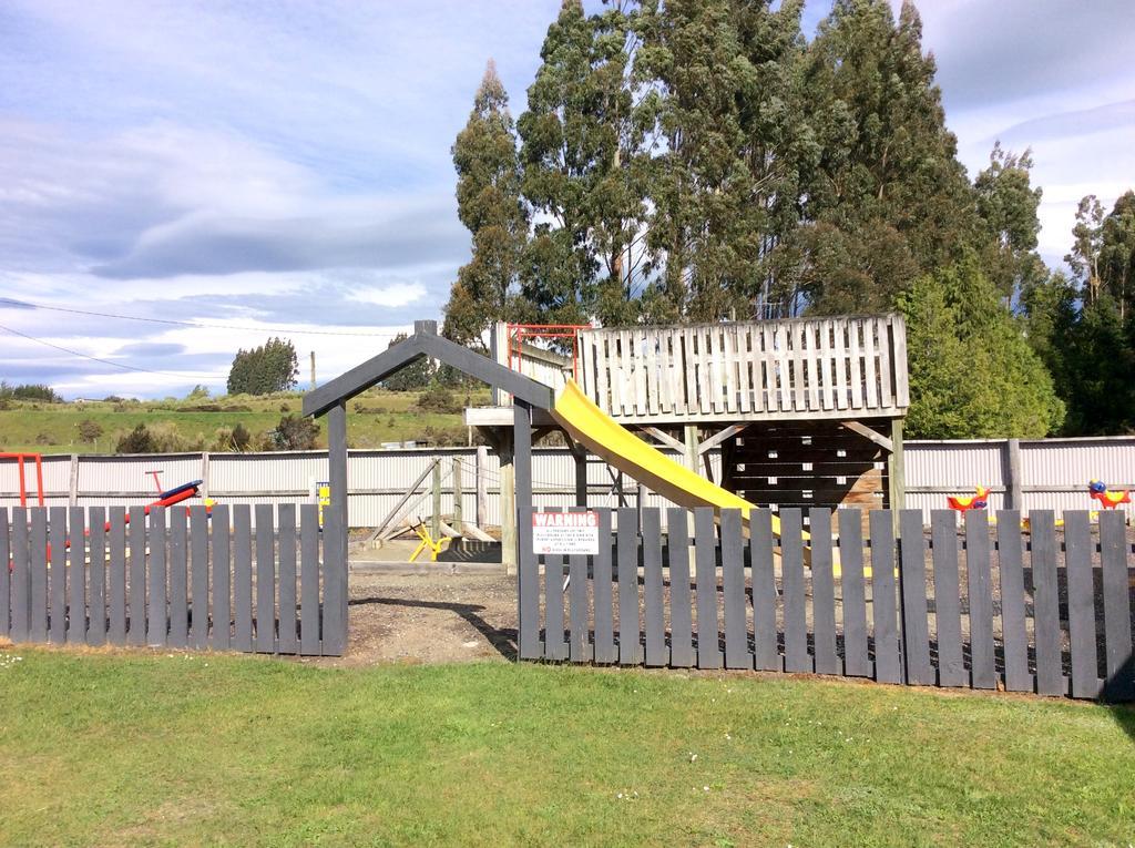 Fiordland Great Views Holiday Park Te Anau Exterior photo