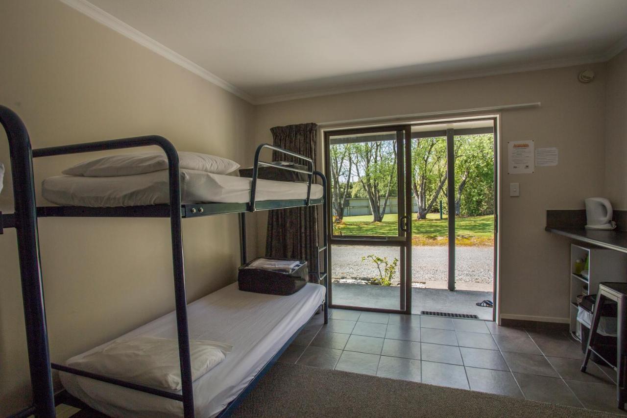 Fiordland Great Views Holiday Park Te Anau Exterior photo